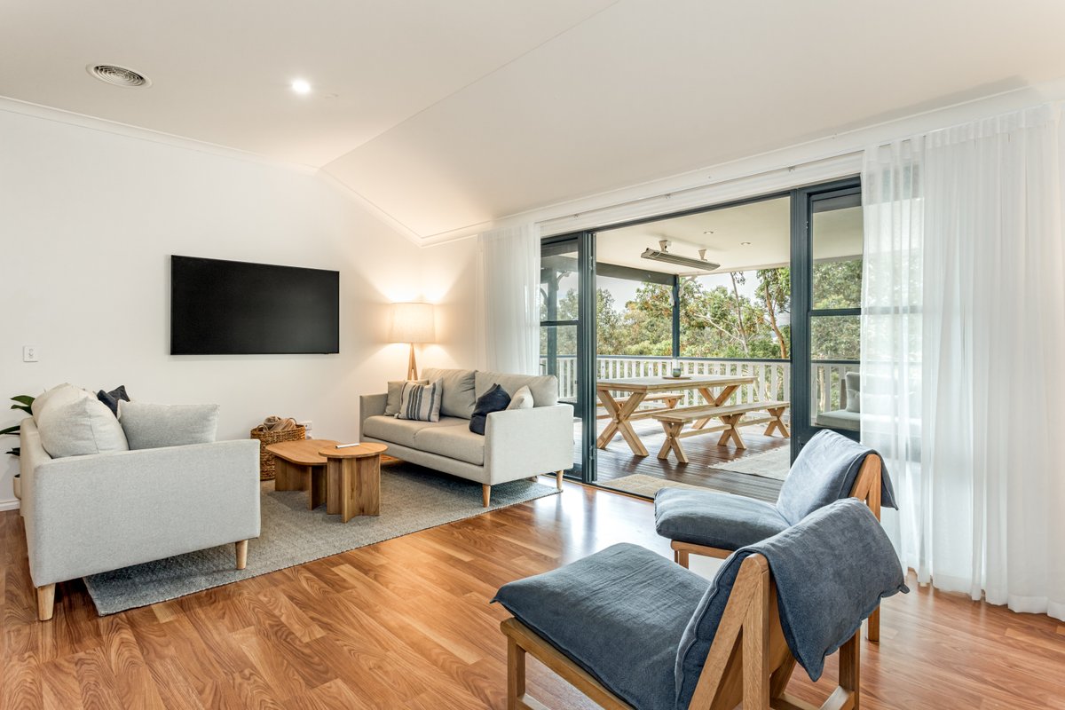 Oceanview Luxury Retreat Amongst the Trees