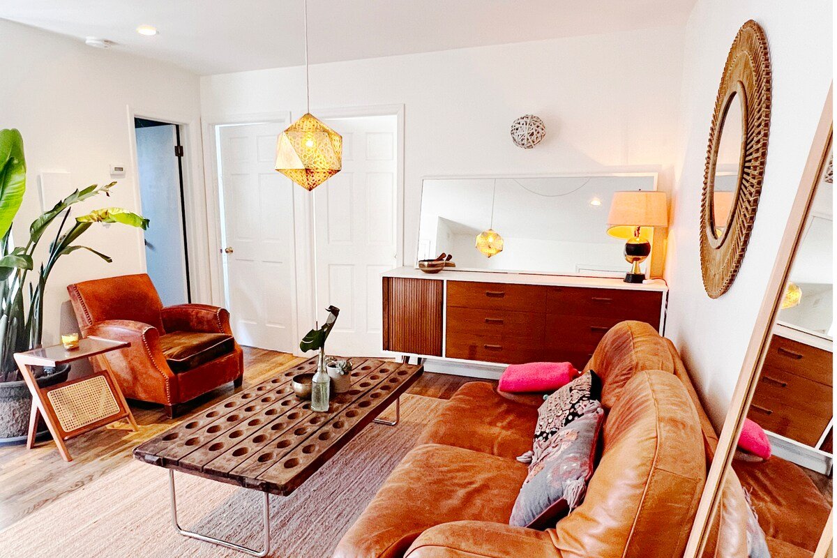 Two Bedroom in a townhouse with a patio in Nolita! gallery image 3