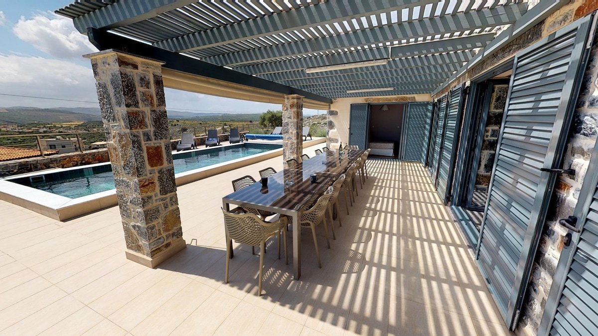 Mandy Luxury Villa by Cretevasion gallery image 4