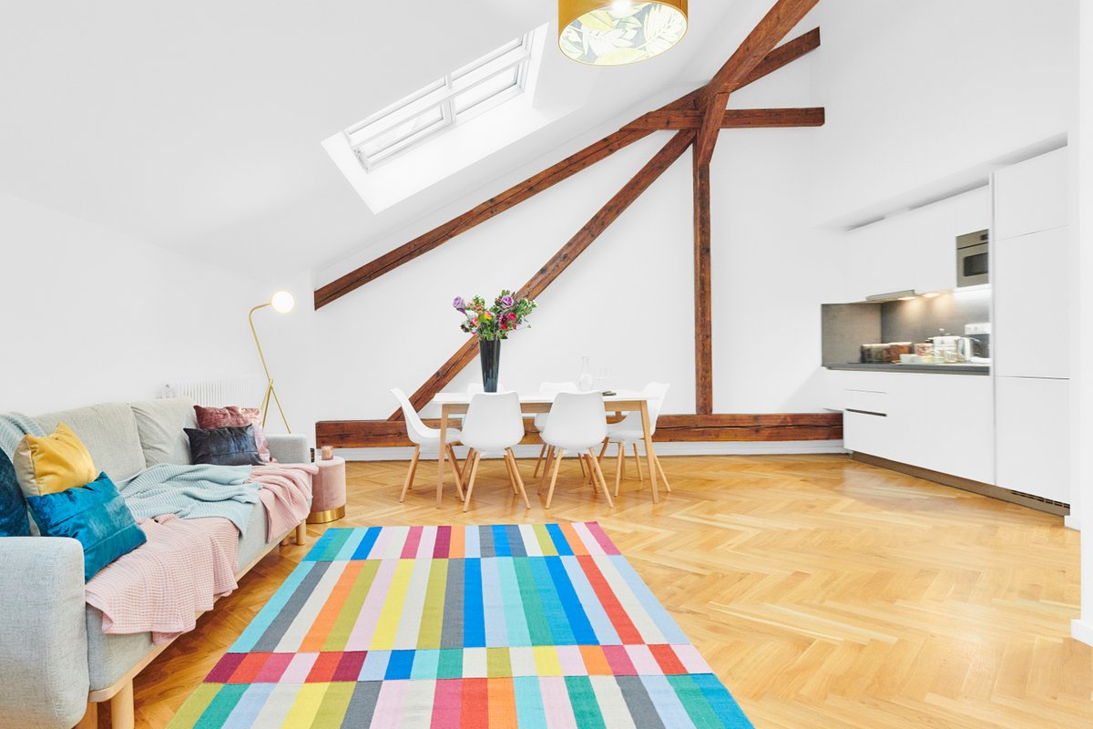 Bright Old Town 3-bedroom Apartment (6A)