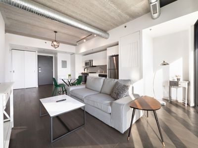 Elegant Downtown 2BR High-Rise