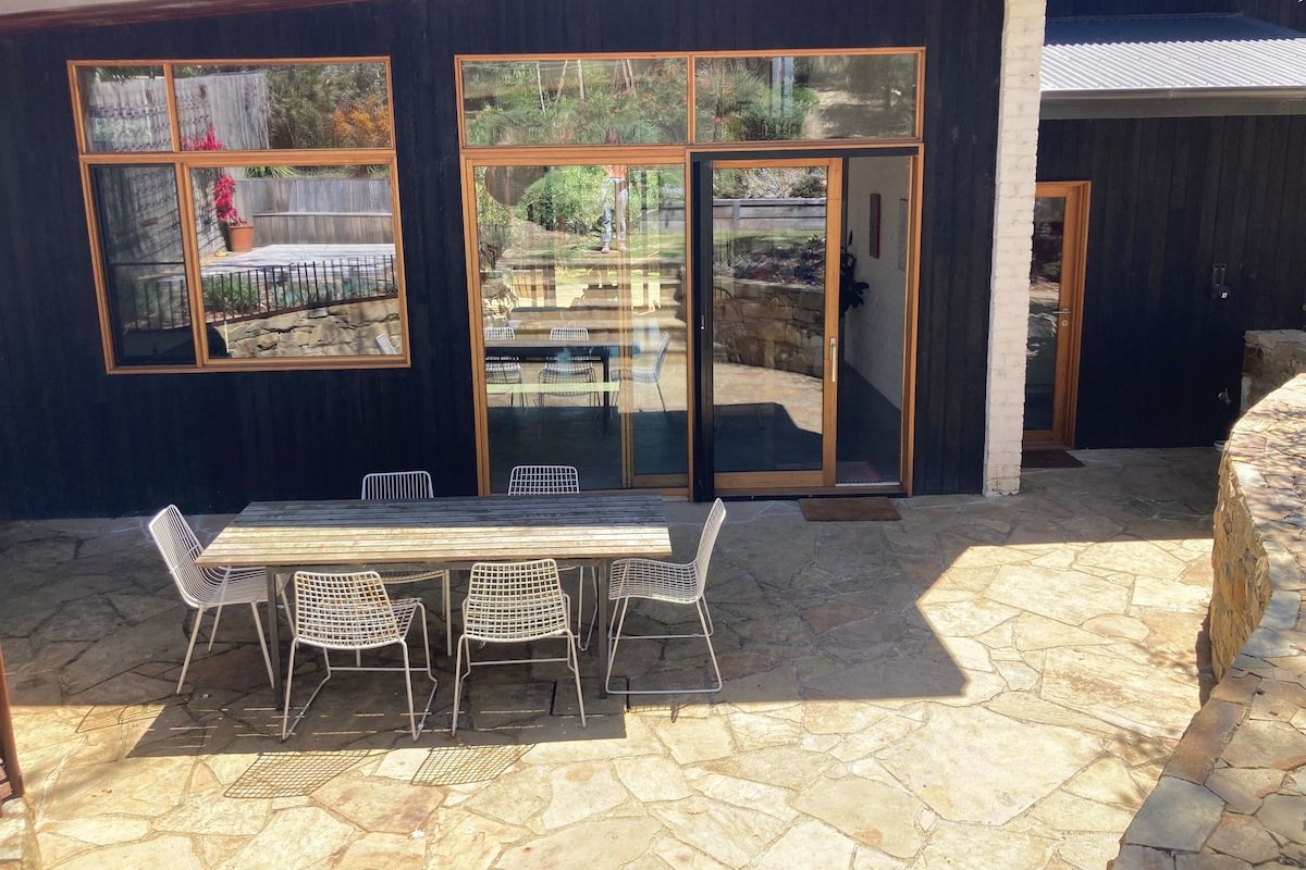 Modern home with heated pool and studio gallery image 3