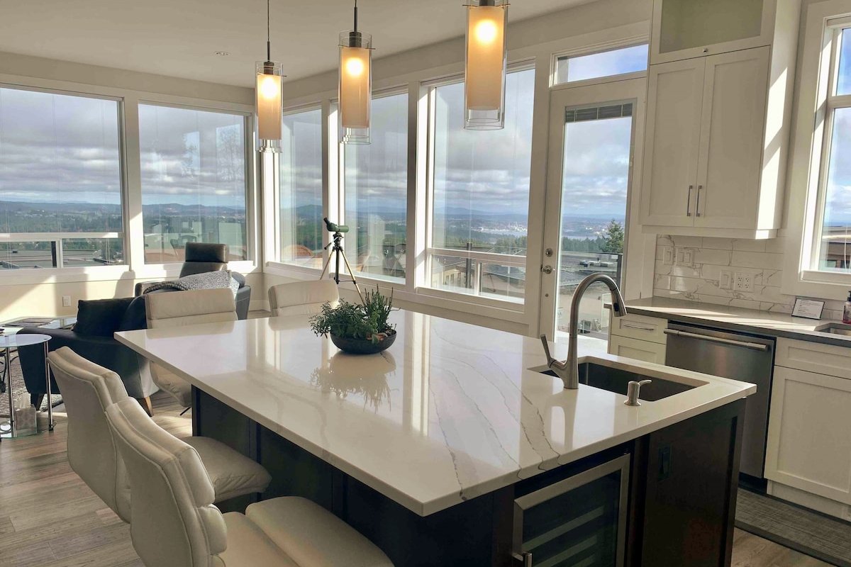 Pacific View Retreat gallery image 2