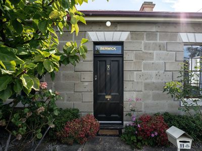Berwick Cottage and Studio Historic Battery Point