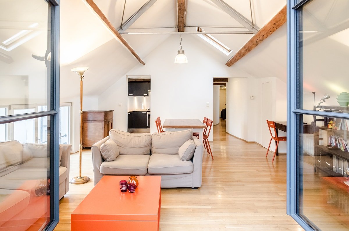 Charming apartment in the centre gallery image 2