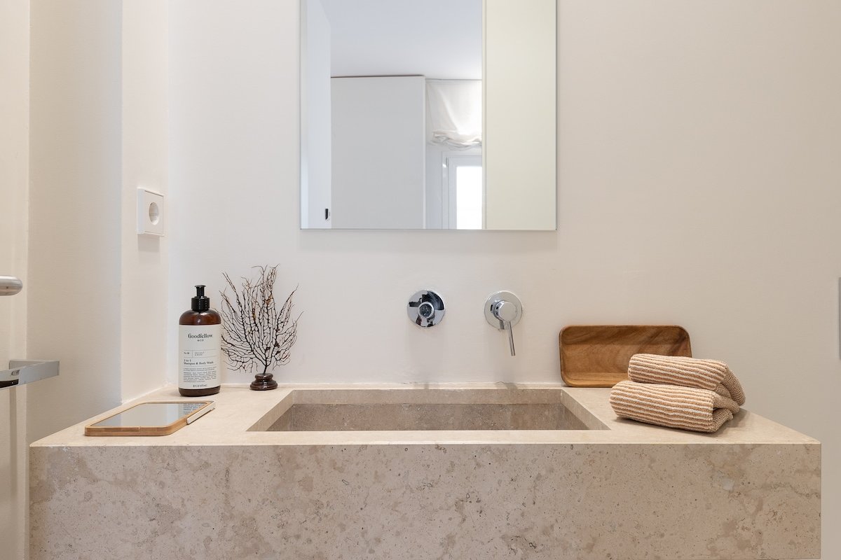 Very central in Madrid’s trendy area Malasaña gallery image 5