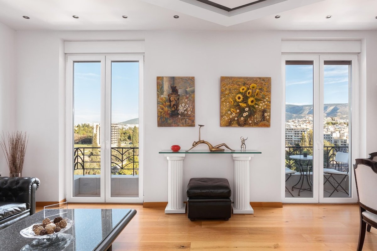 Acropolis Elegant Penthouse gallery image 5