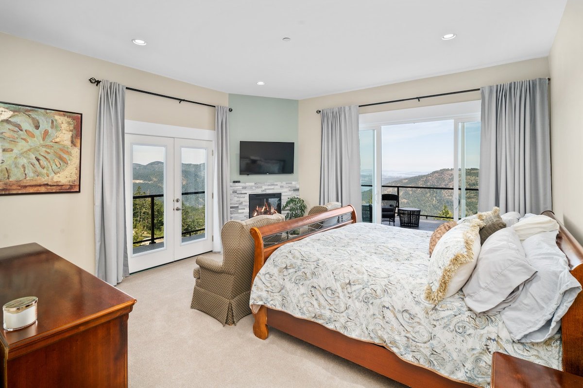 “Above It All” Guest House in rural Victoria gallery image 4