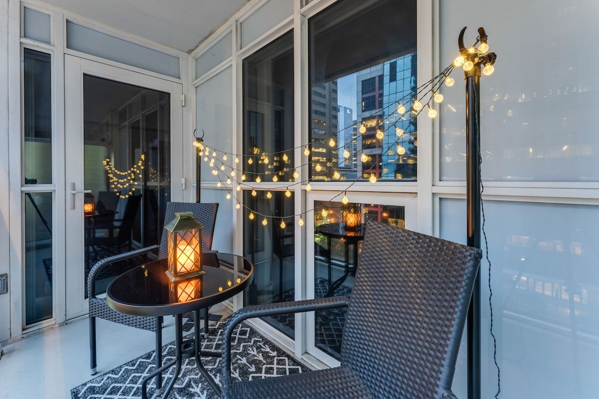 2 beds-CN Tower View gallery image 5