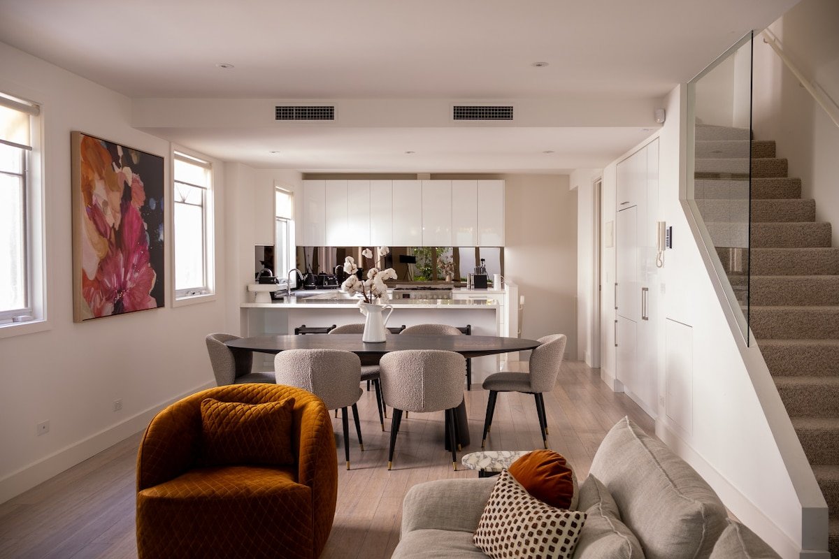Stylish 3-Bedroom in the Heart of South Yarra gallery image 3