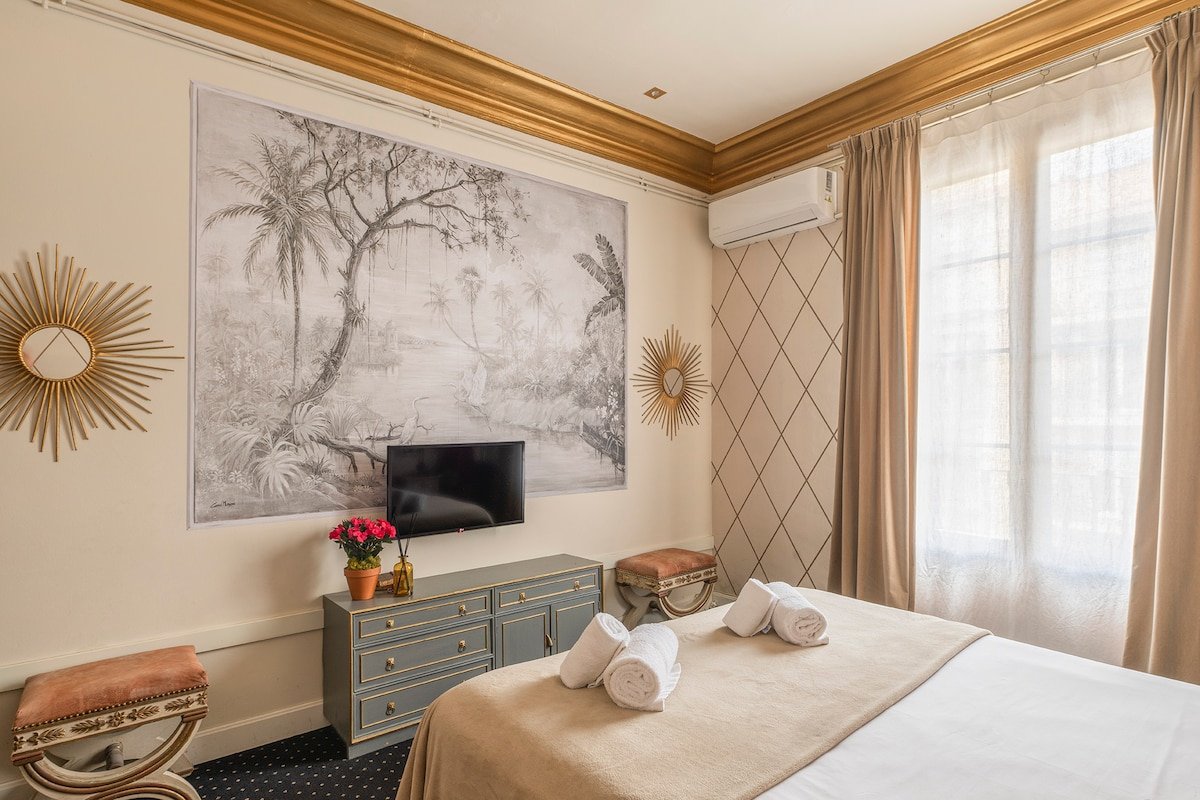 HoHomes – Centric Entire Barcelonian Flat gallery image 5