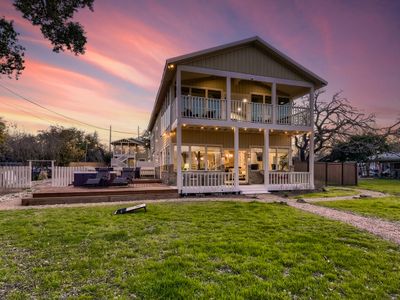 Private Estate on Lake Travis with amazing views!
