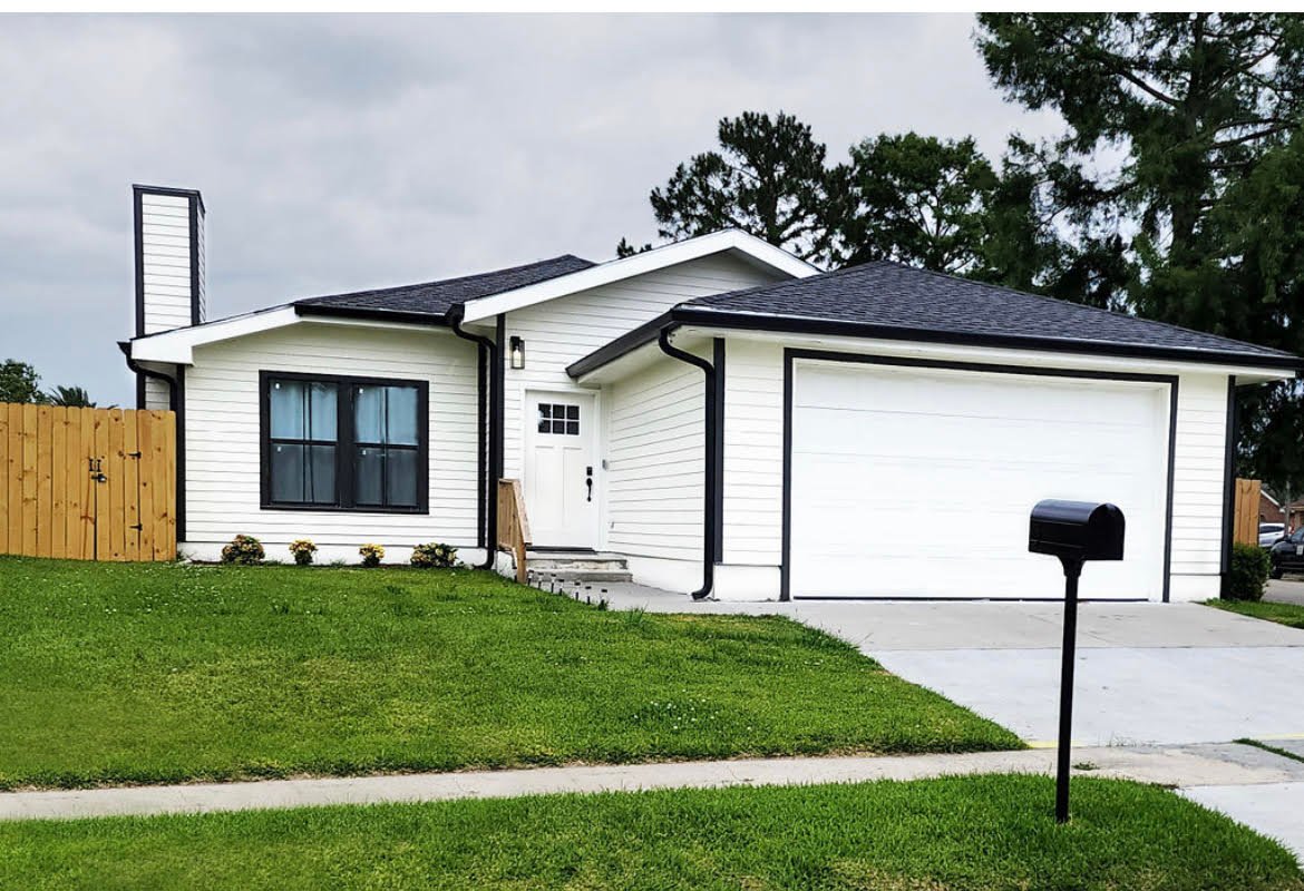 Luxury 2 bedroom with a fire place