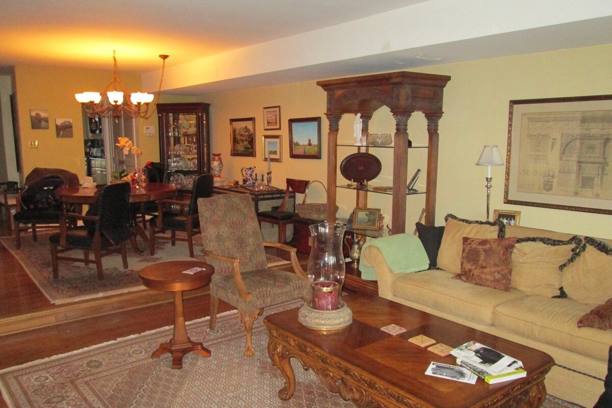 Perfect location, wonderful home for a DC stay. gallery image 5