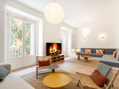 Chueca Fuencarral 12 pax – 5 Bdrms 5 Baths