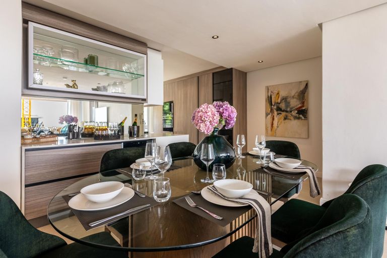 Bantry Bay Alanda - Modern Apt with Sea Views