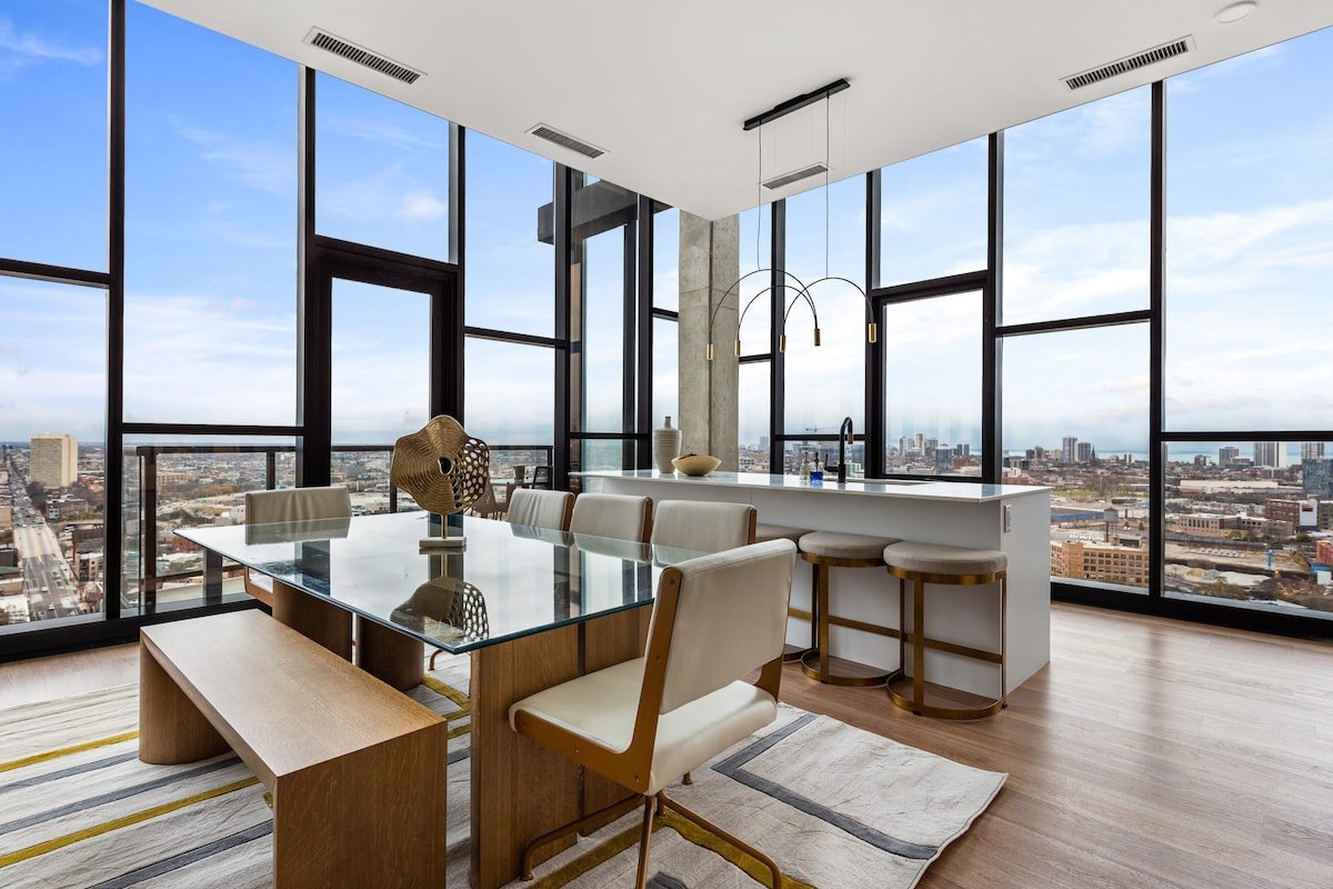 Top of River West: Luxe Penthouse for Groups gallery image 4