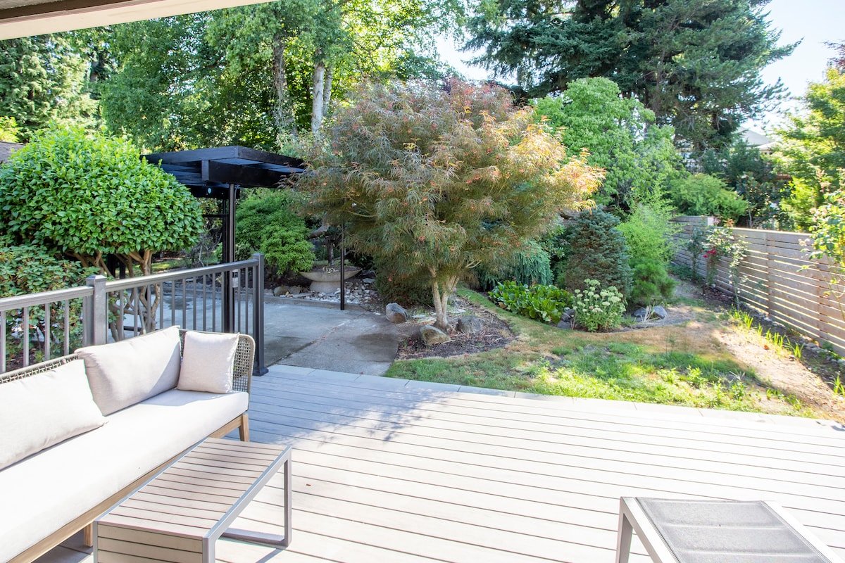 View Ridge resort-like modern urban haven+EV gallery image 4