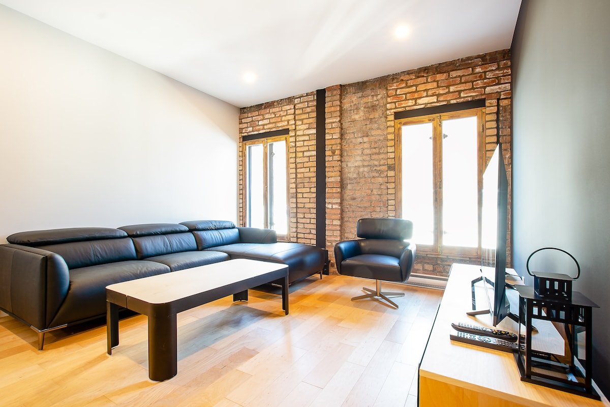 SP302 – Lofts St-Pierre – Par Les Lofts Vieux-QC gallery image 4