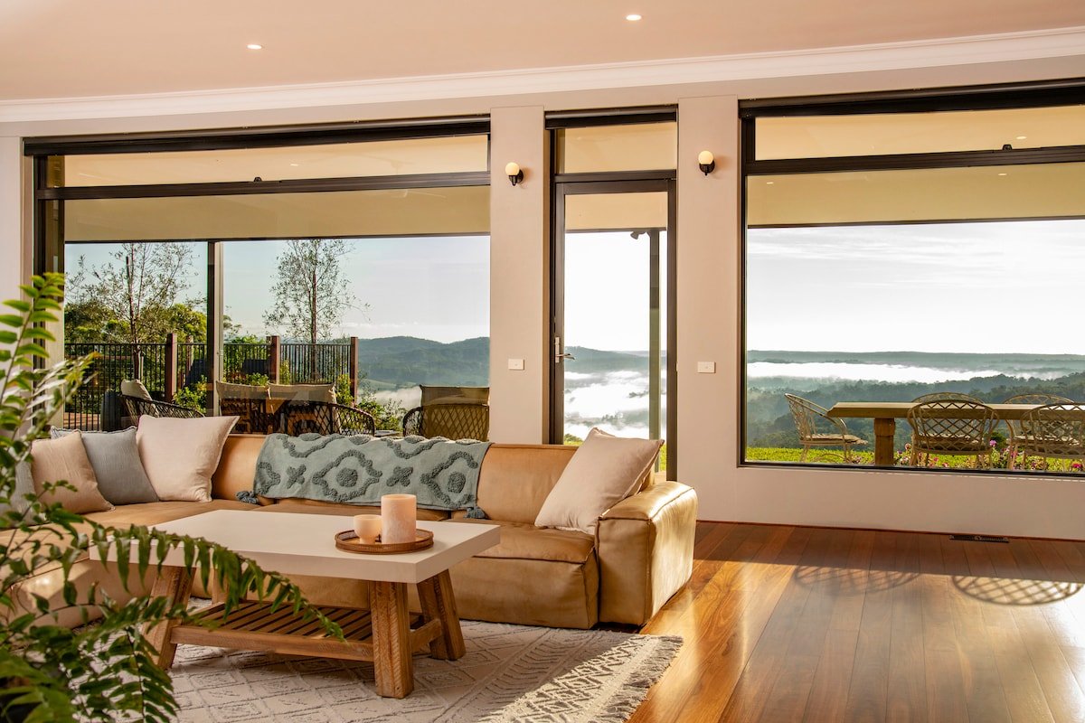 Luxury Hilltop Sanctuary-Bellingen’s best views! gallery image 2