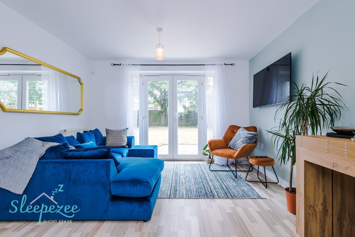 The Caspian/6BR/Sleeps 12/FreeParking/North Mcr/M9 gallery image 3