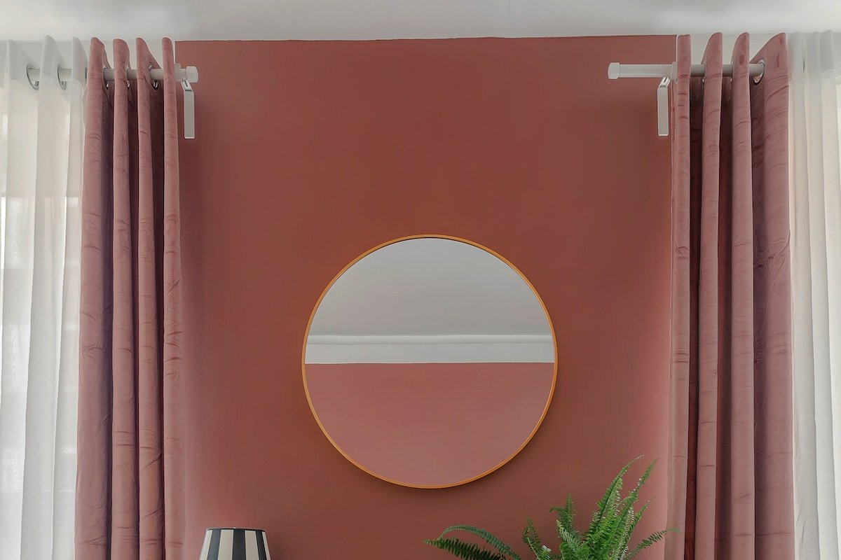 WestEnd Award Winning Massive Absolute Family Home gallery image 5