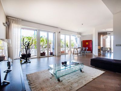 Milano Lush contemporary flat – 6 guests, 3 BDR