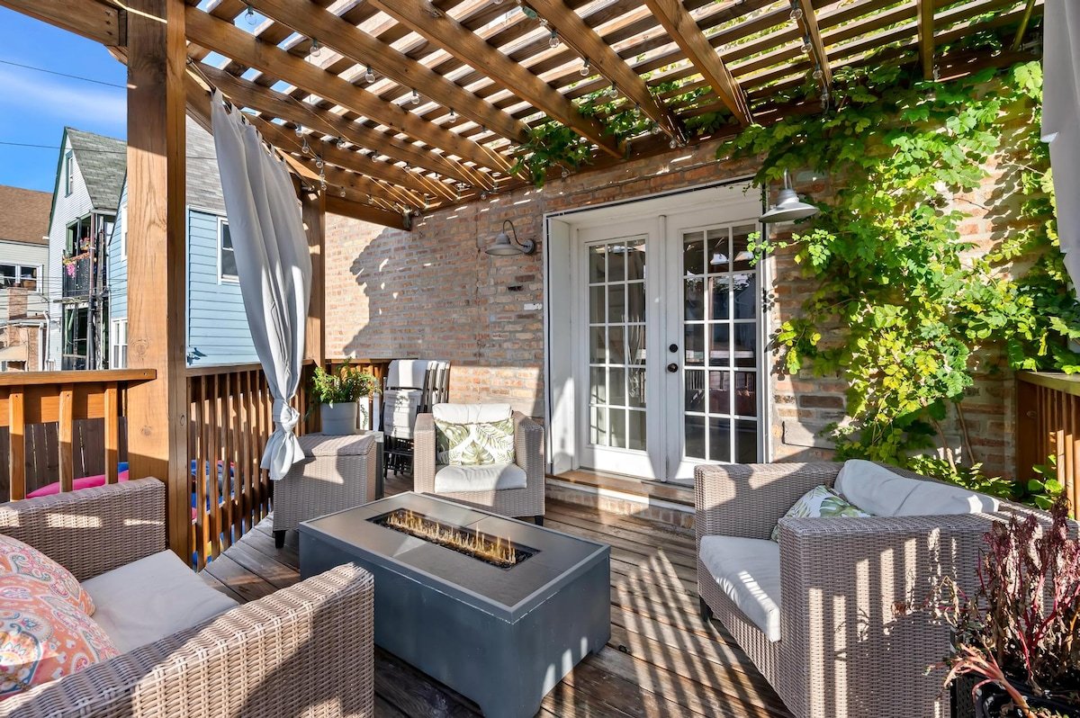 H&H 1896 – Spacious, Fully Stocked, & Free Parking gallery image 3