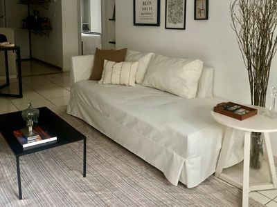 Conforto na quadra da praia de Copacabana /posto 6