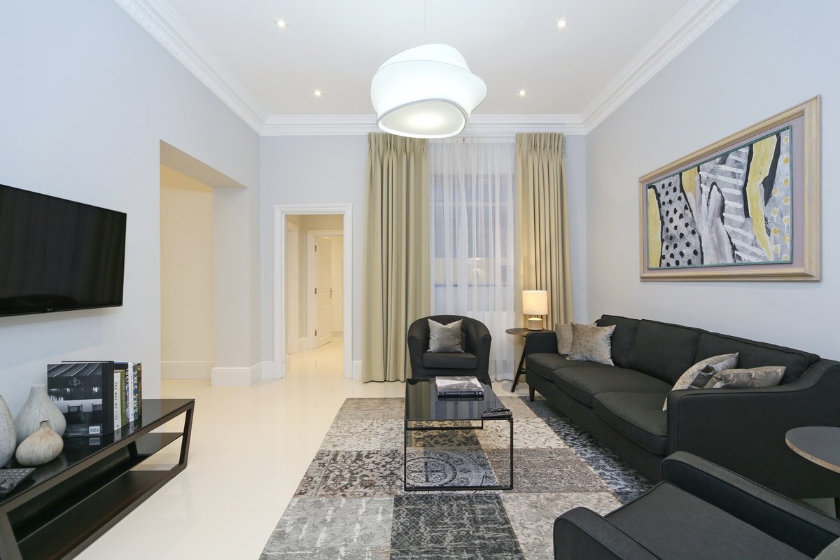 South Kensington 3 Bedroom Apartment Lower Ground