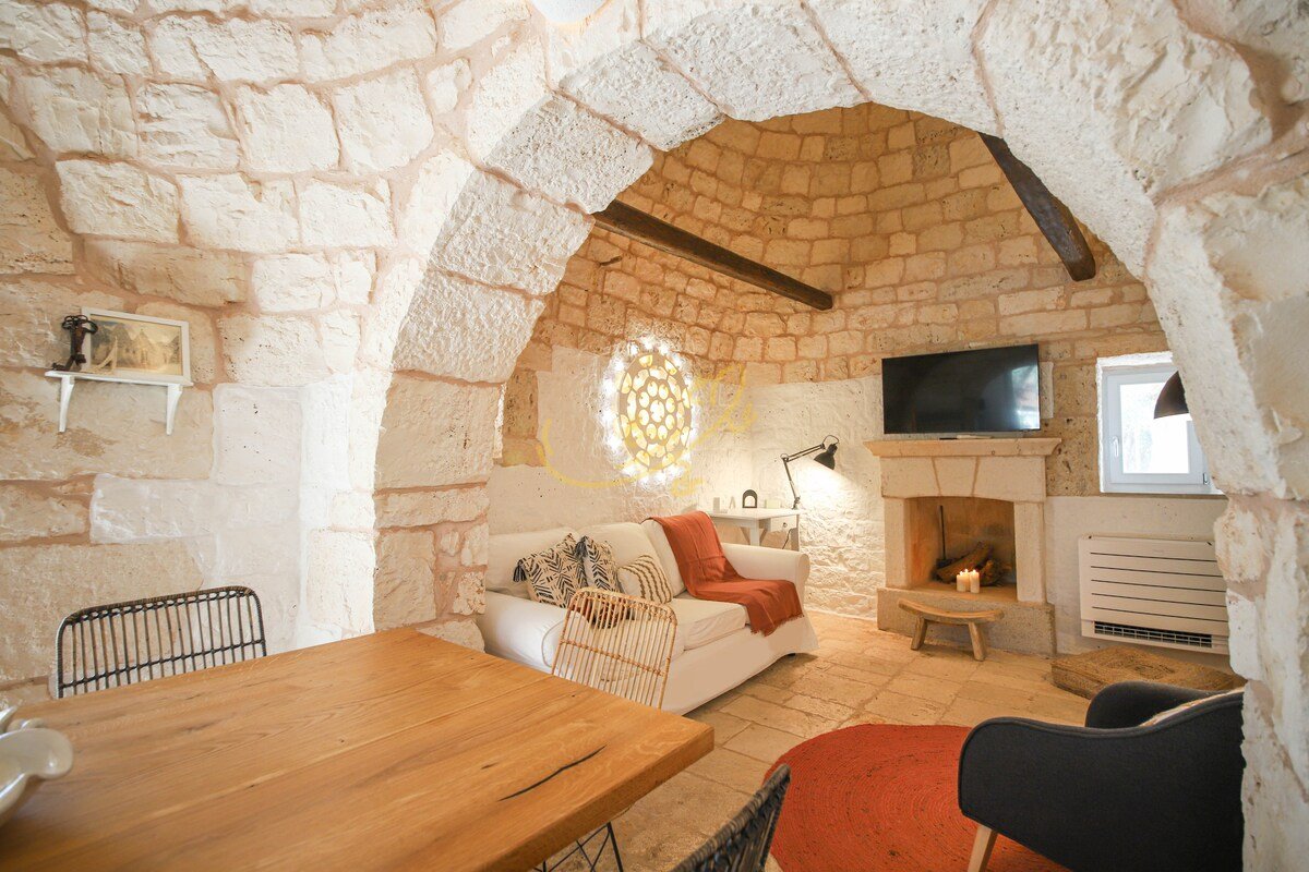 TD Trulli Locobello Stylish & Cozy Trulli w/ Pool gallery image 4