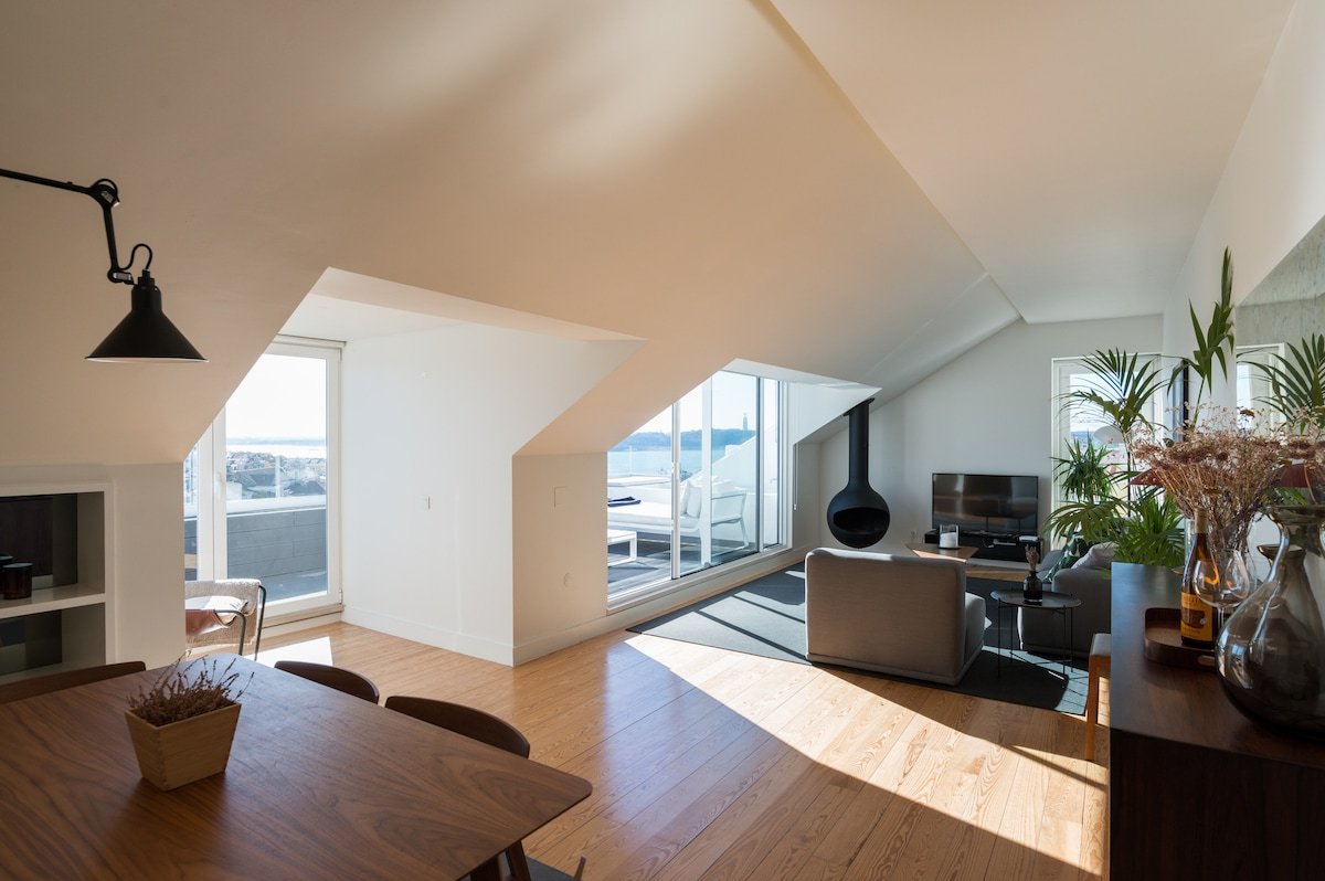 Lx360°Penthouse with scenic views in Principe Real gallery image 4