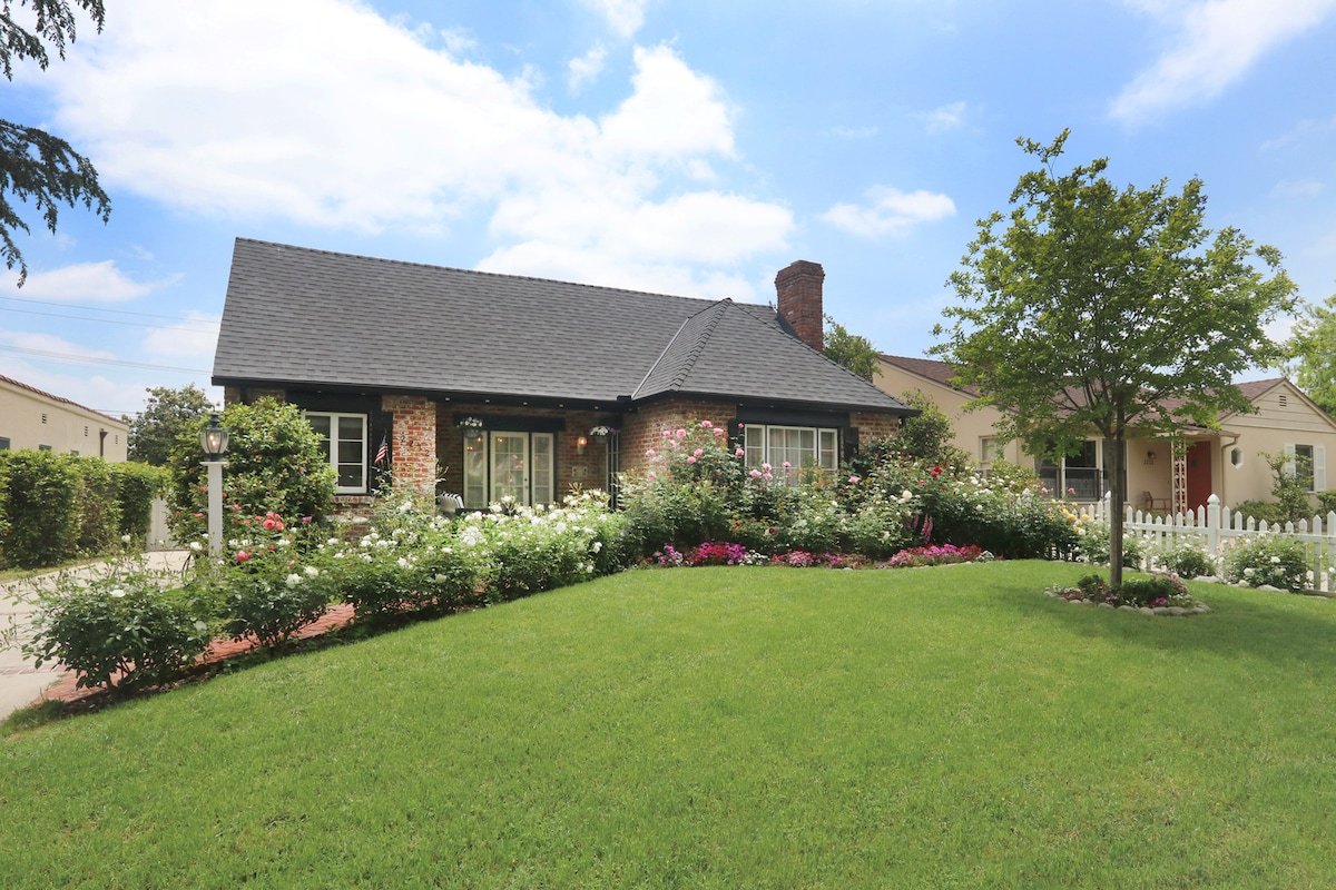 Charming Pasadena English Cottage gallery image 5