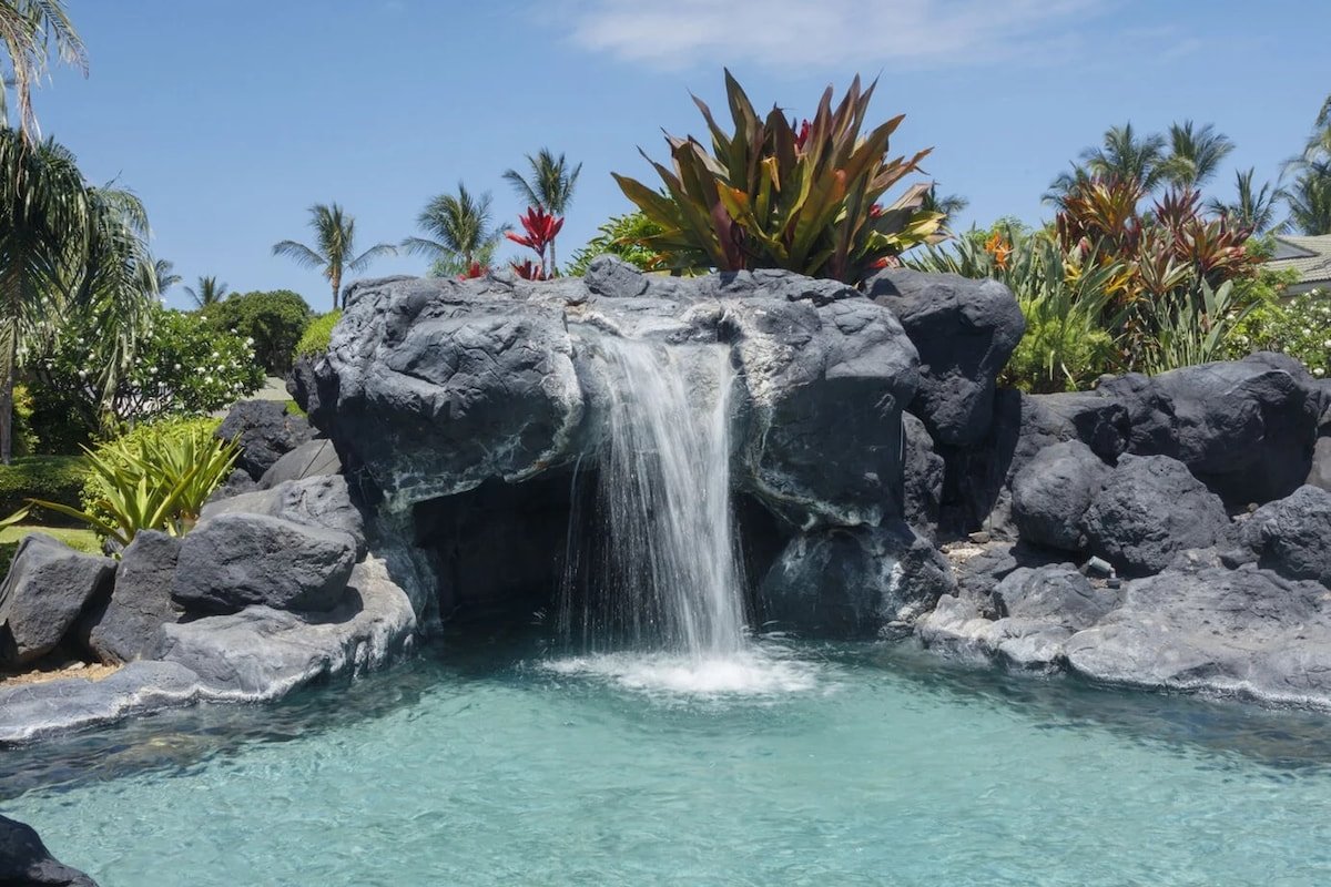 PiH: Island Melody Hilton Passes, BeachGear, Views gallery image 3