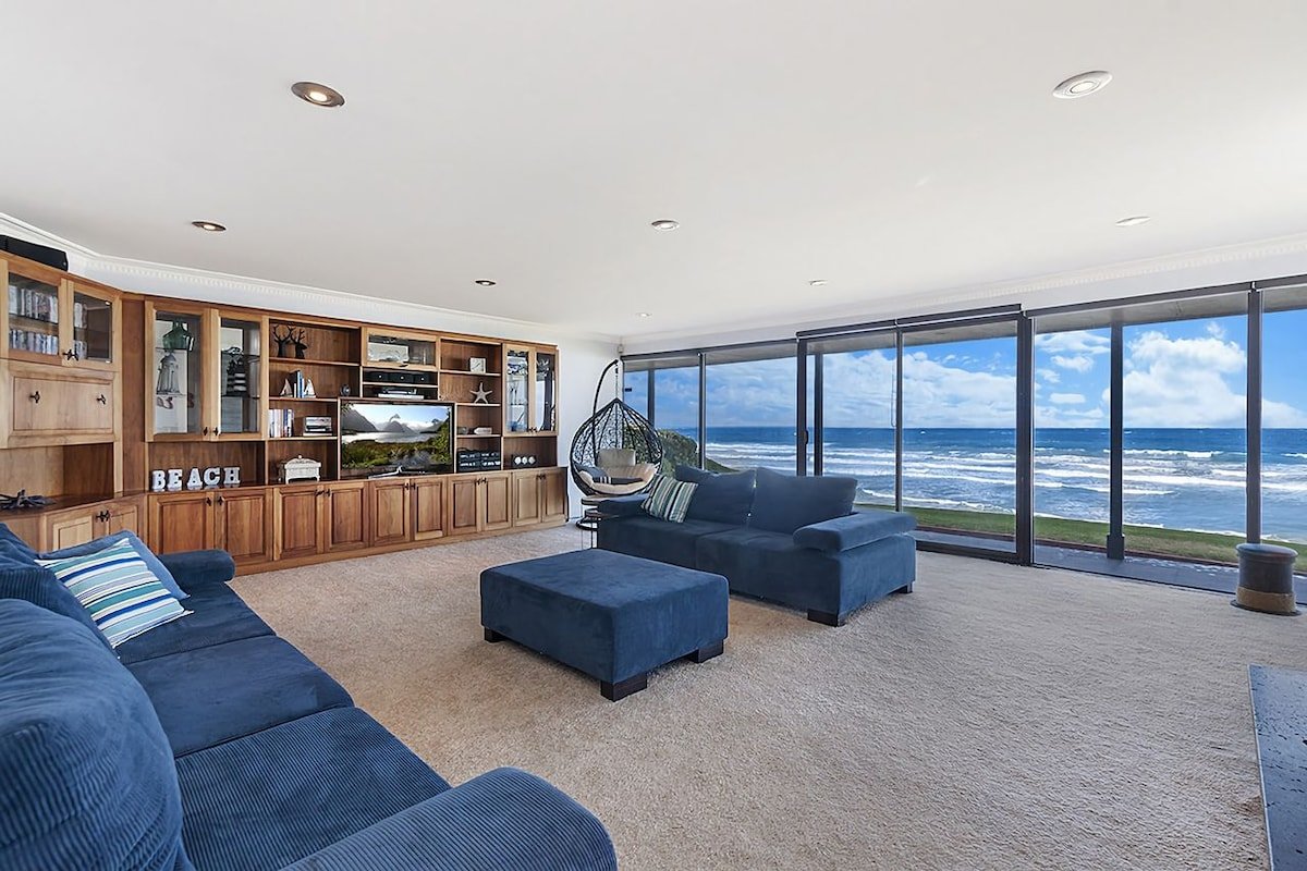Iluka, magnificent East Beach views gallery image 3