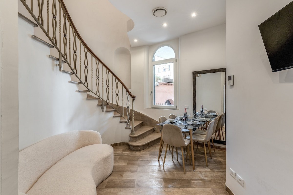 Venere Apartments – Venere’s Historical Apartment gallery image 2