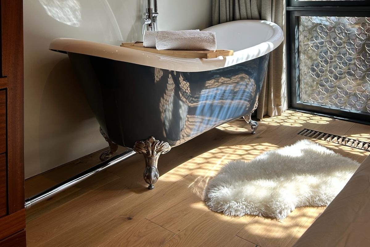 Rooftop Retreat | 2BR | Private Parking gallery image 5