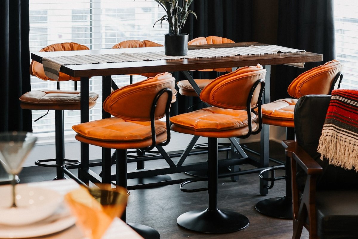 Charming 3BR W/ Pool Steps from Downtown Nash gallery image 5