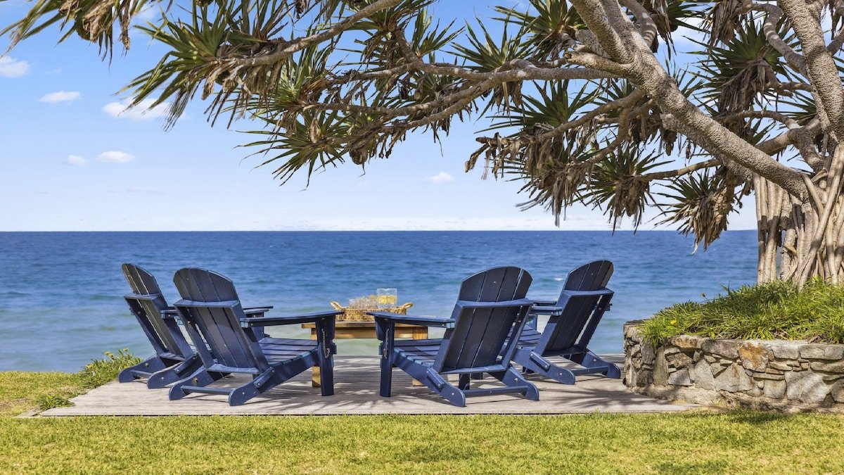 Hampton on the Beach – Stunning Beach Front gallery image 2