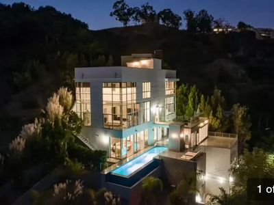 The Hollywood Hills Glass House