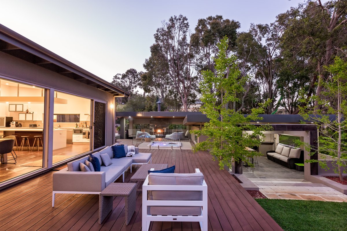 Sunrise Tranquillity: Luxe Retreat with Heated Spa