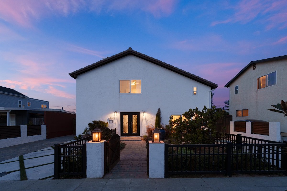 Lilas Ocean Beach Villa gallery image 3