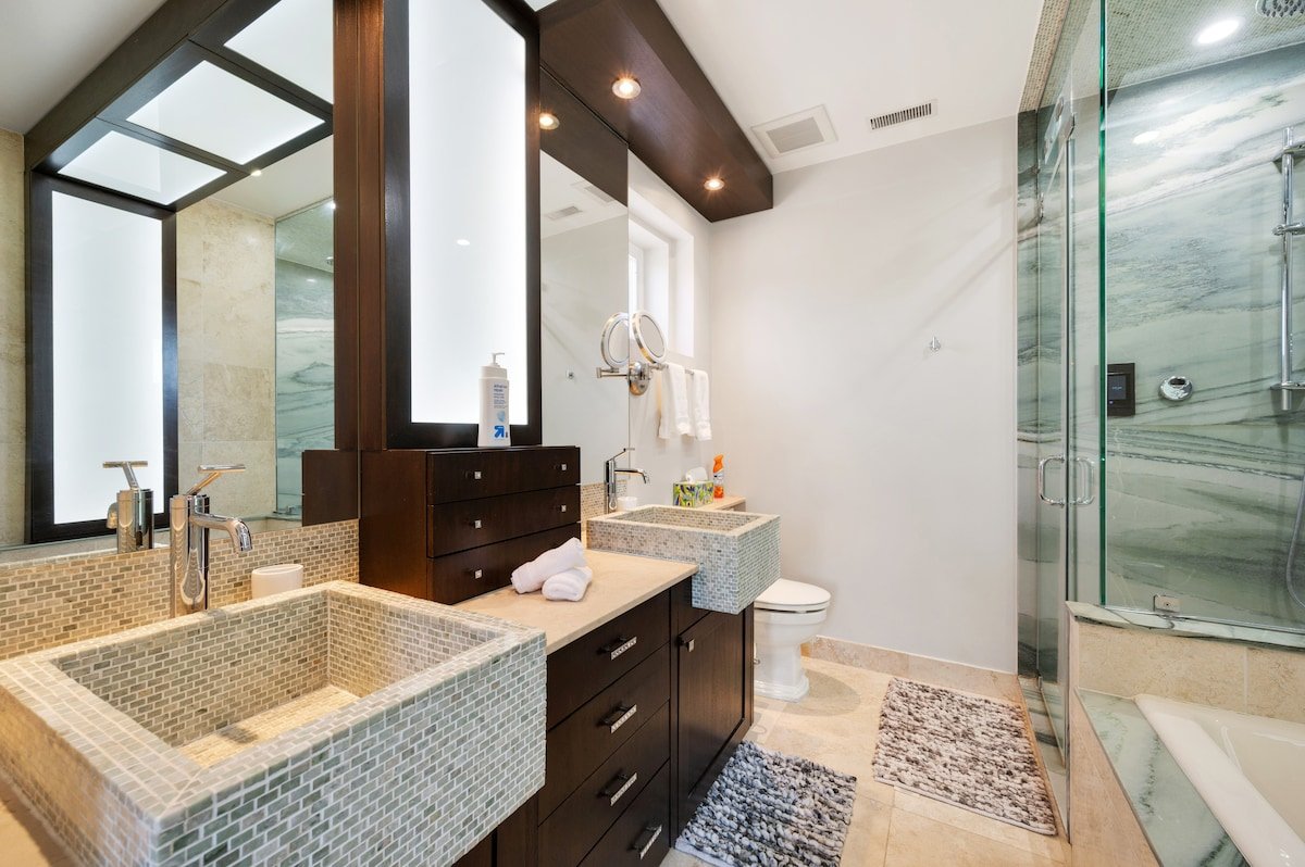 UP-SCALE Wicker Park 4BD/3.5BA HOME (+garage) gallery image 4