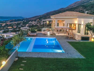 Villa Kedria with a panoramic ocean view