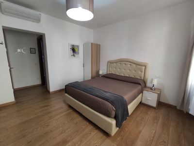 Guesthouse with 5 double rooms & ensuite bathrooms