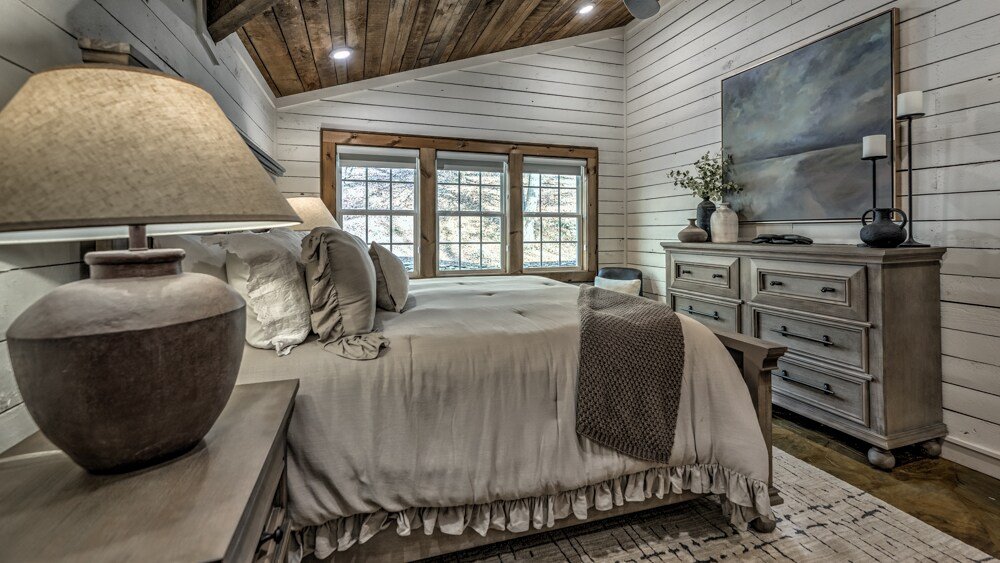 River Song- Outdoor Fireplace, Hot Tub, 1 LVL gallery image 3