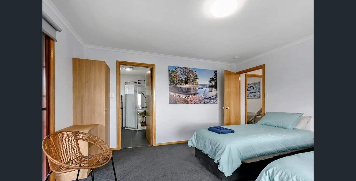 Three Capes and Tasman Lodge for small groups gallery image 5