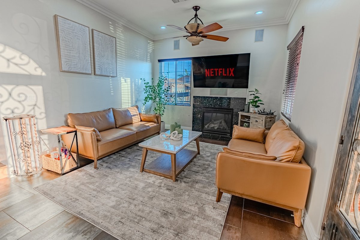 Elegant Mansion near Downtown SD with Jacuzzi gallery image 4