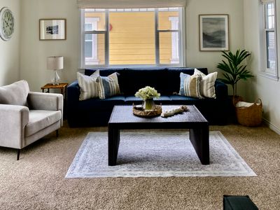 “uh-maze-ING!” Walk to Beach, Restaurants, View