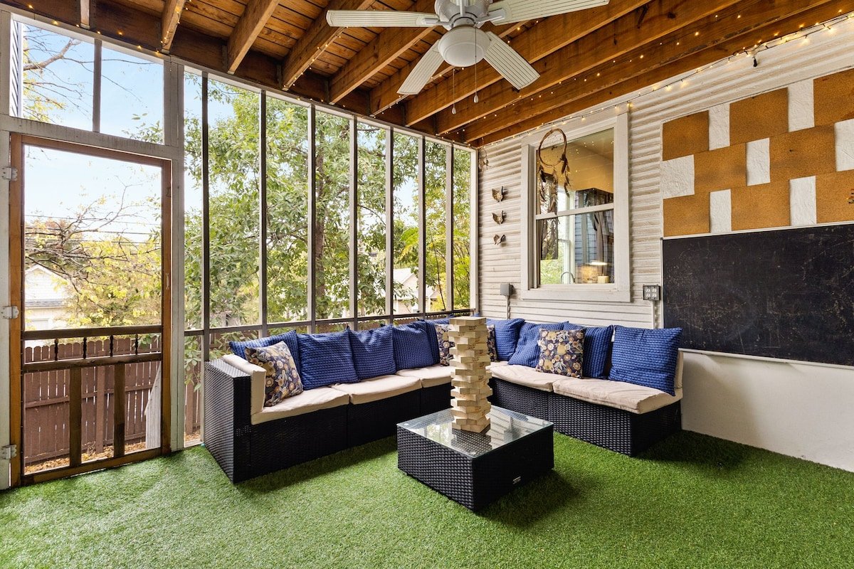 7BR| Walkable | Pool | Pong Golf | Grill |Pool Bar gallery image 5